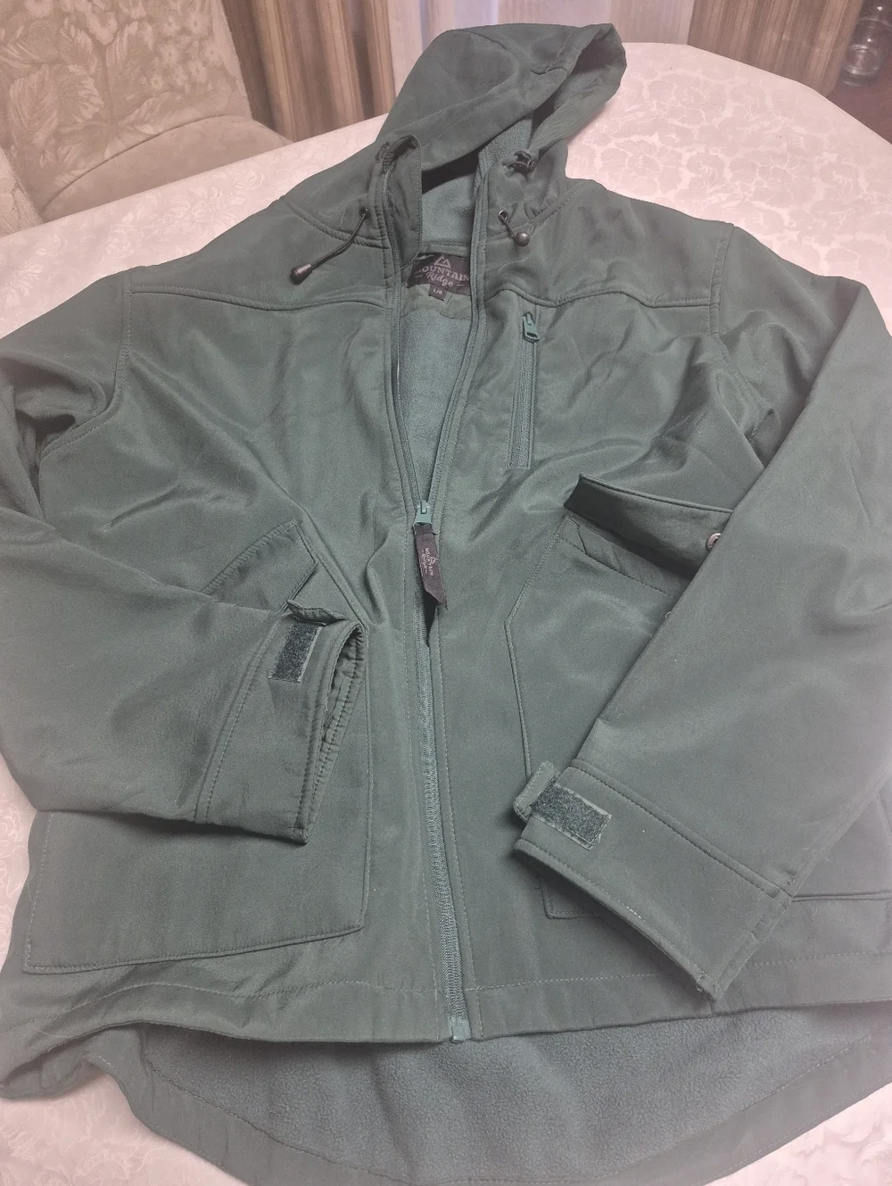 Mountain Ridge Utility Jacket Size L - Picture 2 of 9